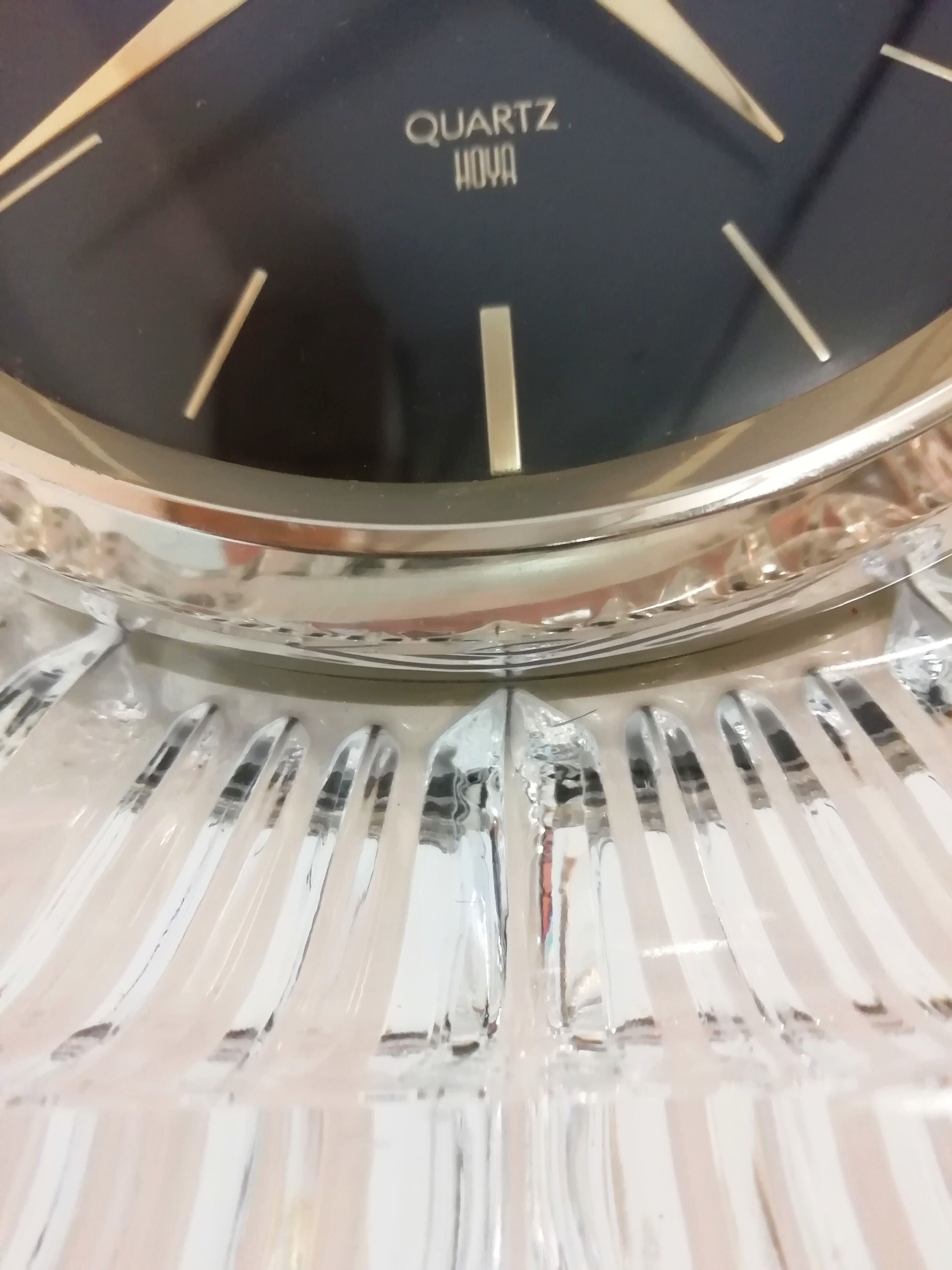 Horloge murale de la marque "Hoya"