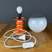 Lampe de table en verre opalin blanc, Italie, années 1970