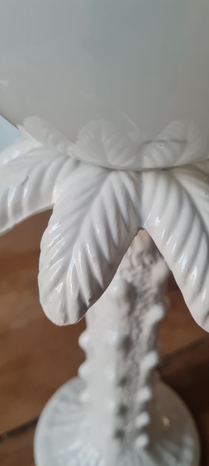 Ceramic palm lamp and white opaline globe