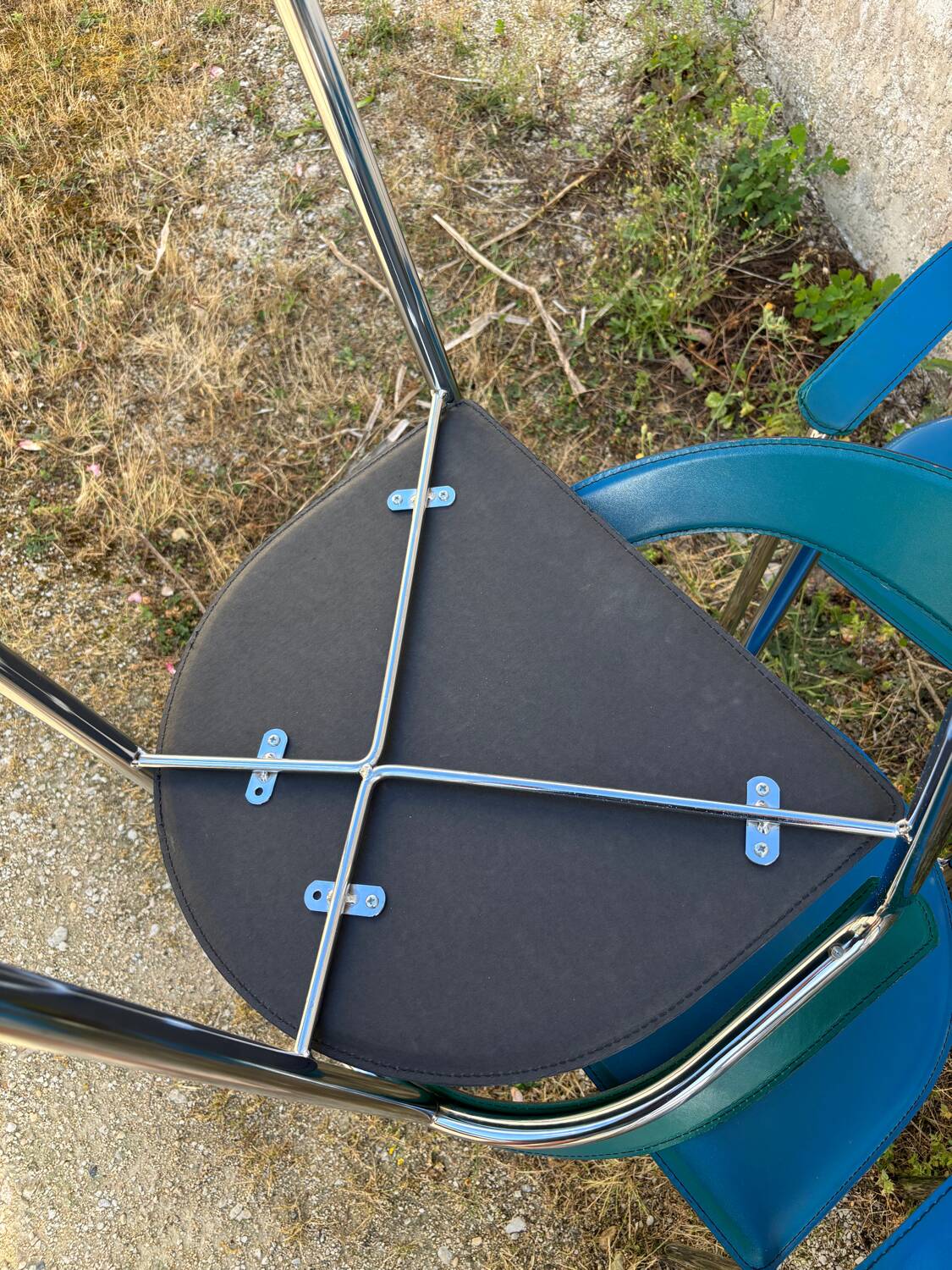 Set of 6 vintage Italian design chairs in leather and chrome metal.