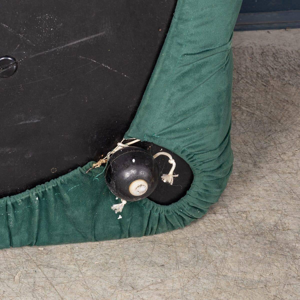 Retro "Camaleonda" armchair in green fabric, 20th-century style.