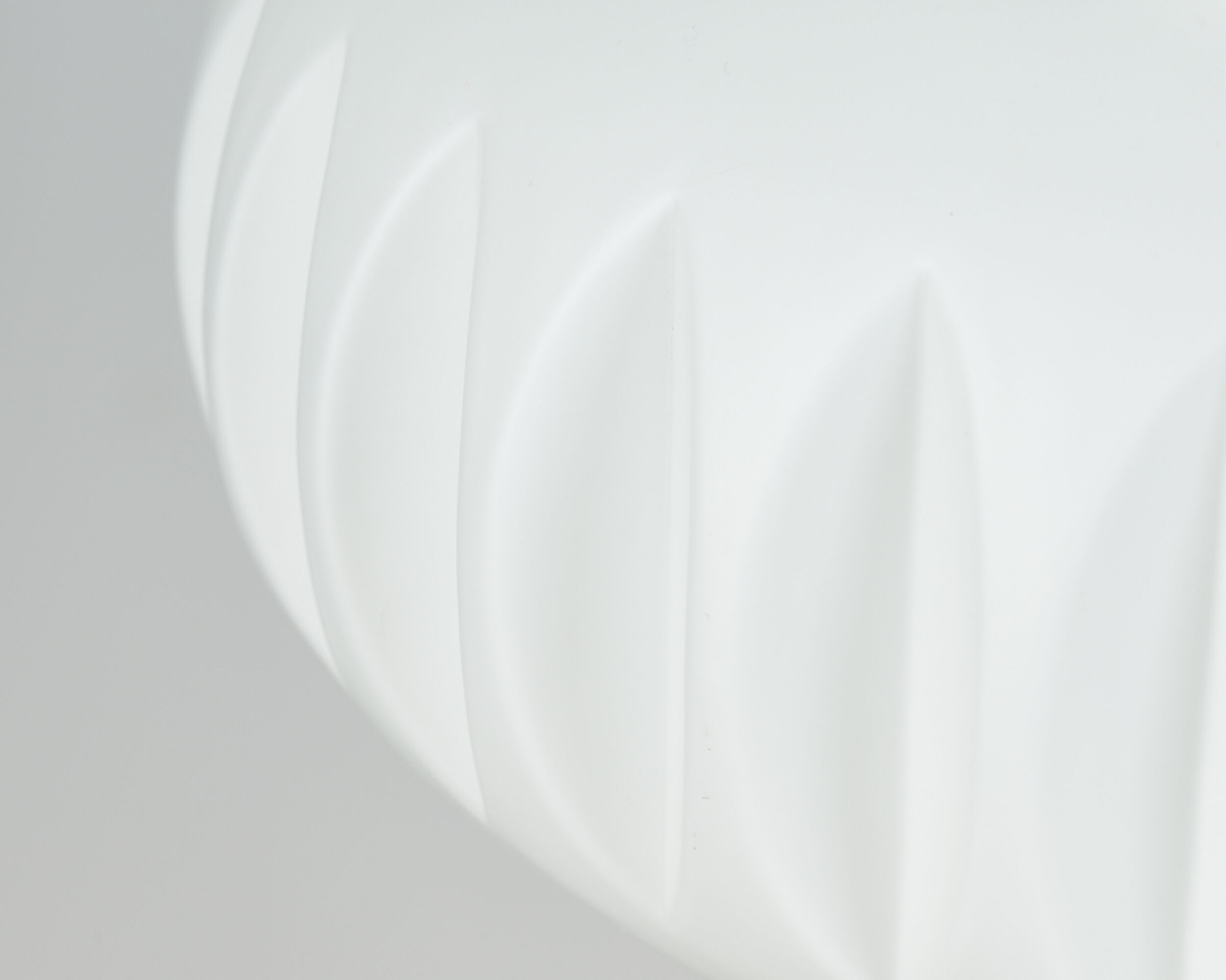 Suspension en verre opaline par Napako années 60