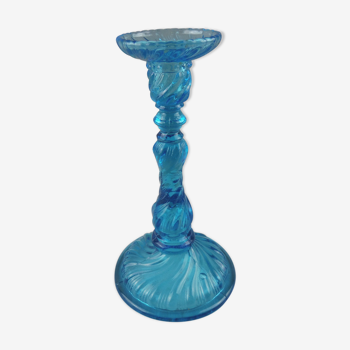 Ancien bougeoir, en verre moulé bleu