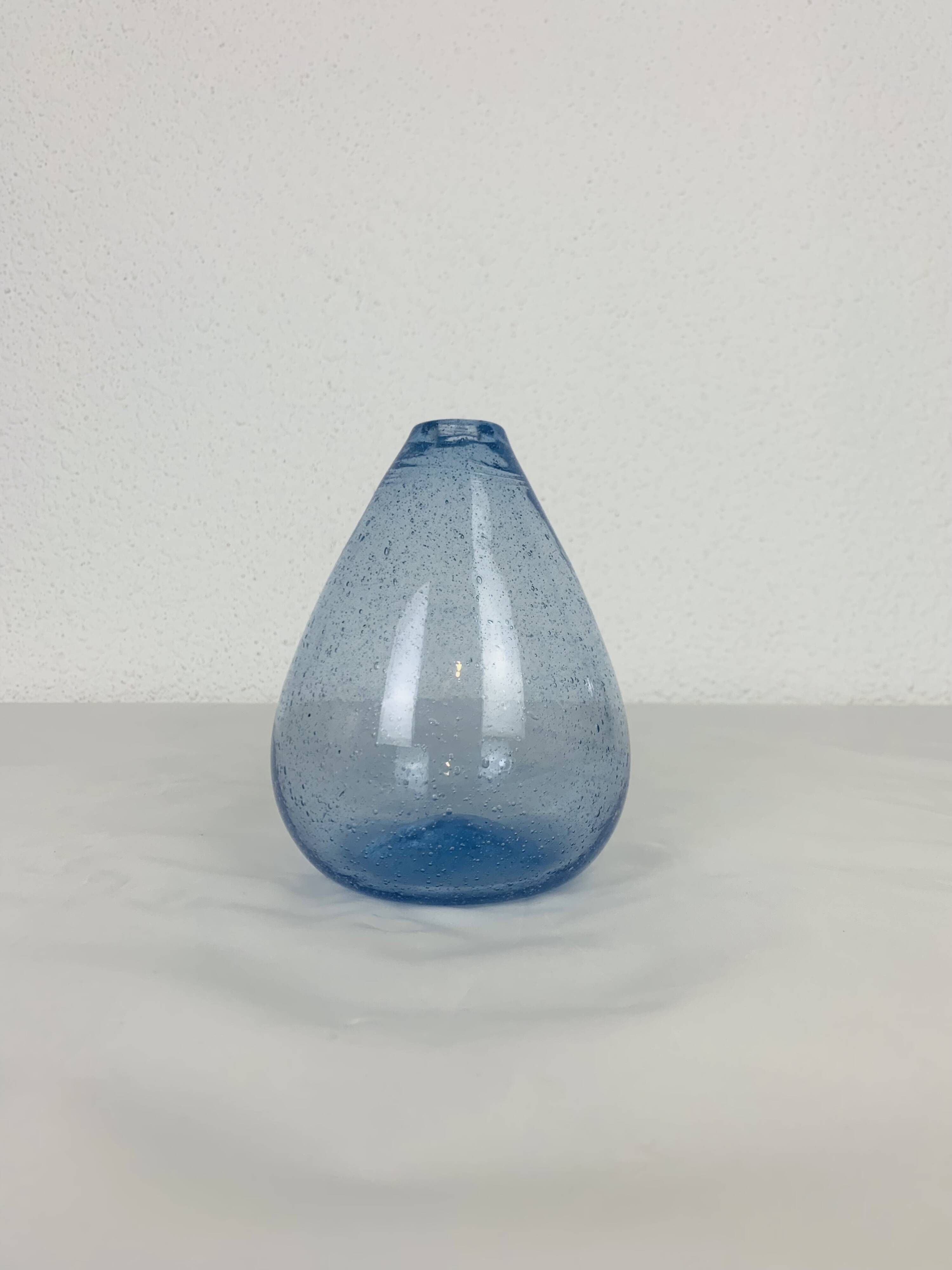 Vintage blue bubble glass soliflore vase