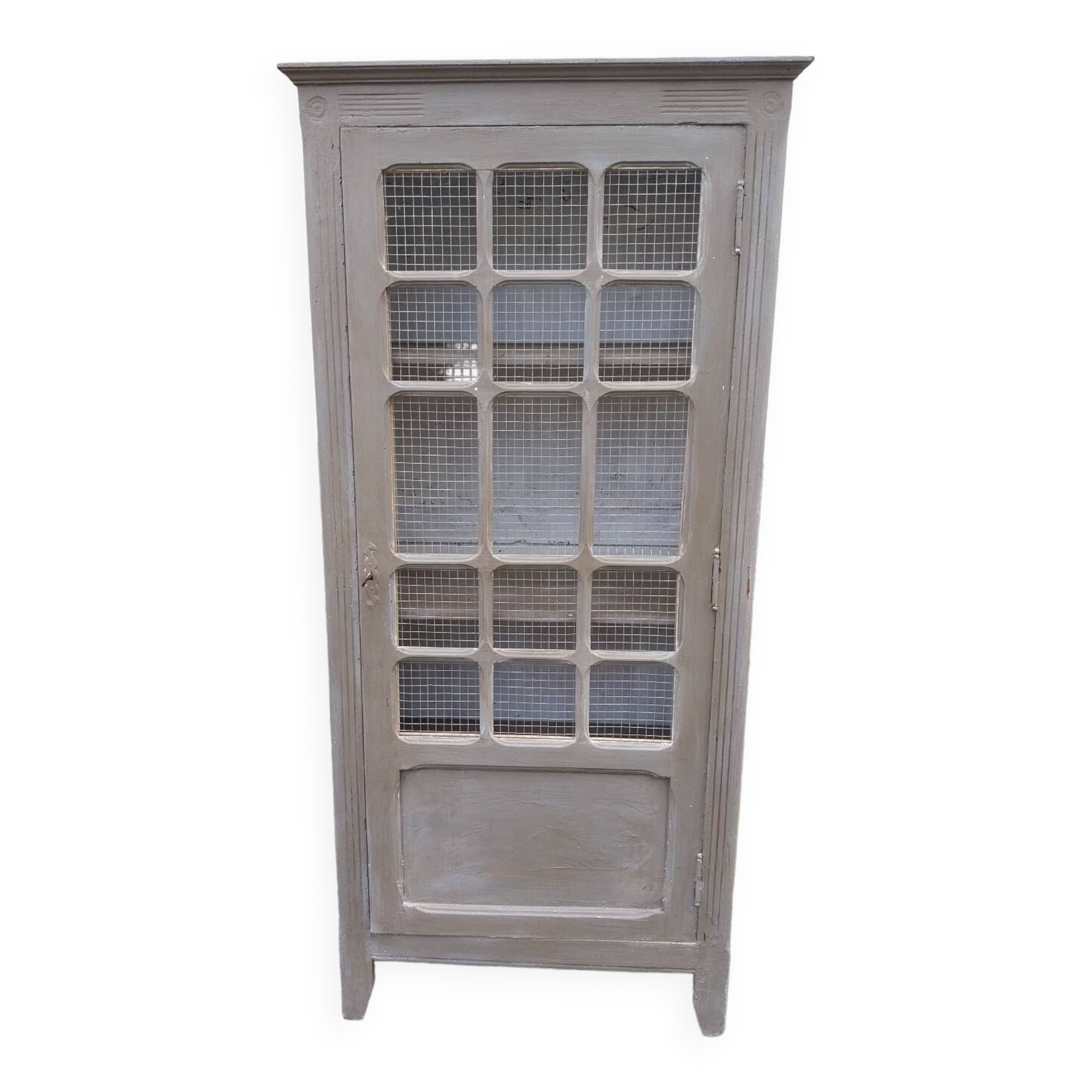 Parisian mesh wardrobe