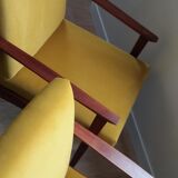 Paire de fauteuils restaurés - velours jaune