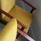 Paire de fauteuils restaurés - velours jaune