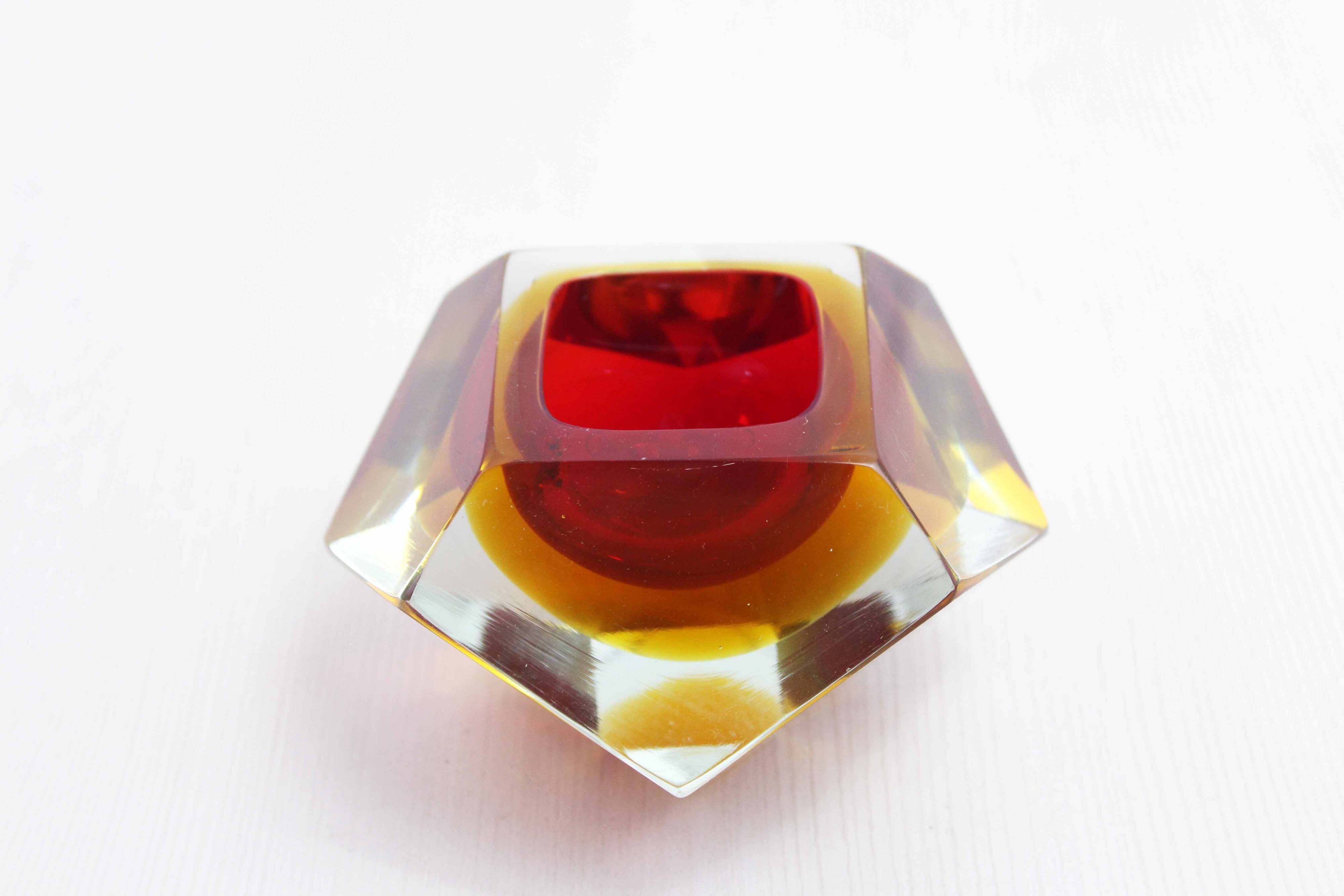 Cendrier diamant en verre de Murano par Seguso
