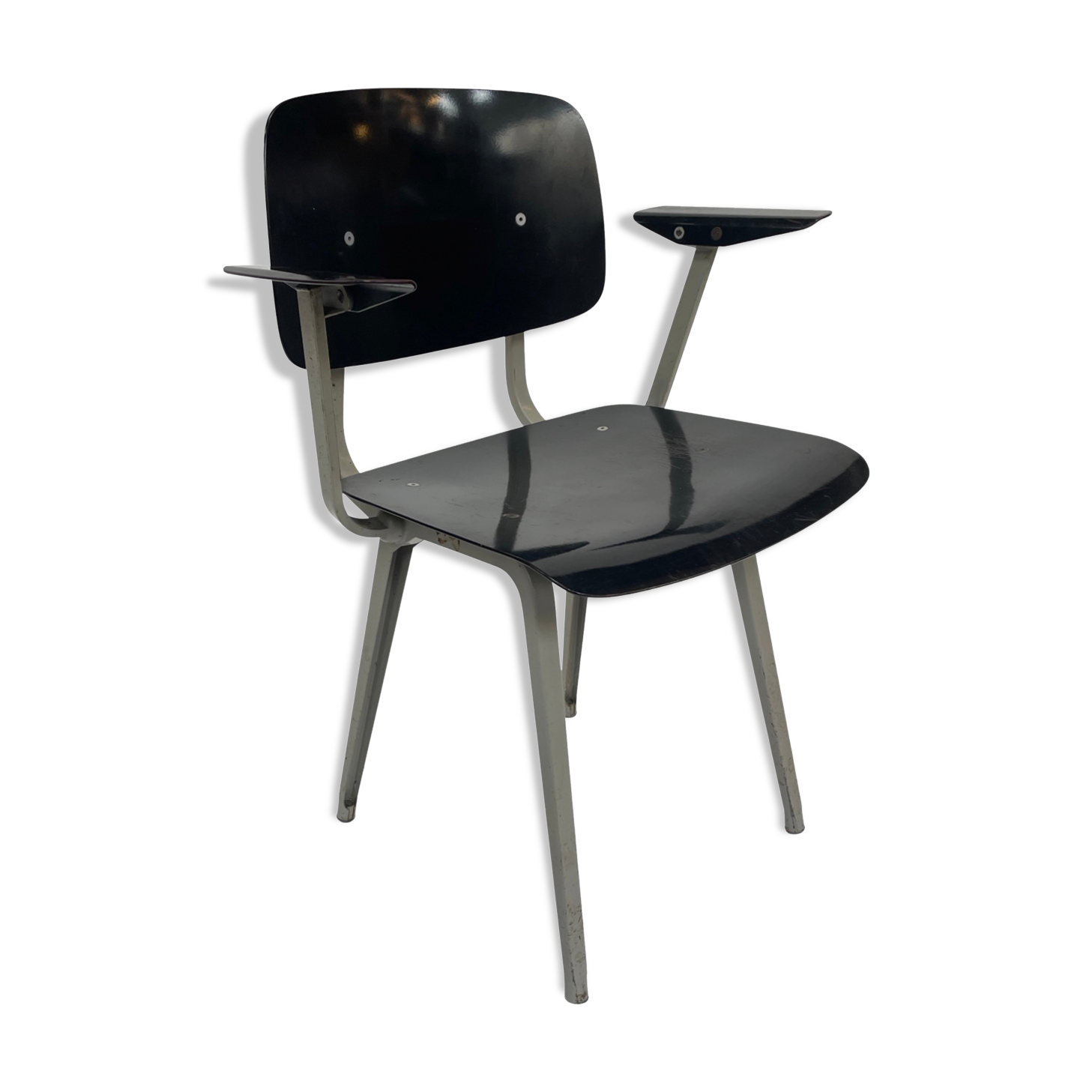 Friso Kramer Revolt arm chair for Ahrend de Cirkel 1953