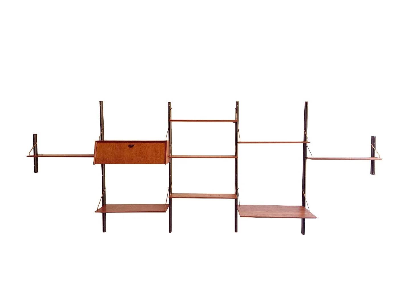 Un ensemble mural vintage de 5 pièces avec bureau par Louis van Teeffelen.