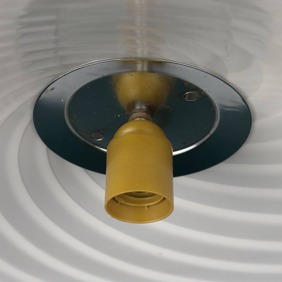 Vintage swirling glass pendant lamp from Murano, Italy, 1970s.