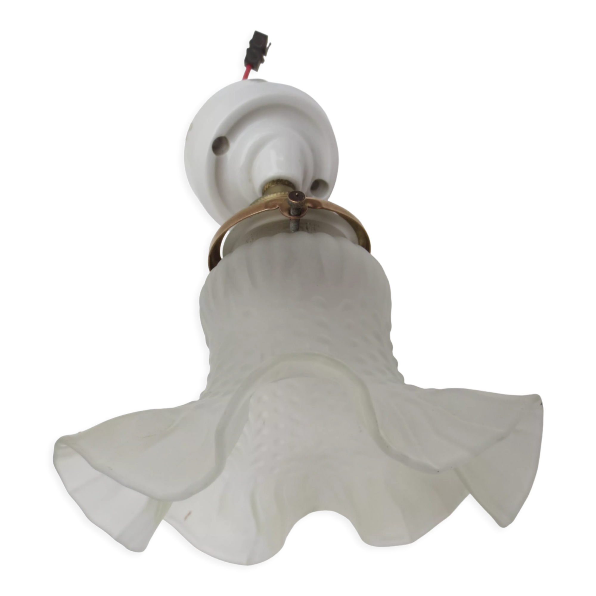 Ancienne applique murale 45° tulipe blanche volantée