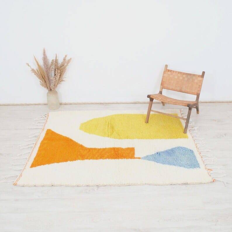 Handmade traditional Berber rug, square size 2.5/2.5 m.