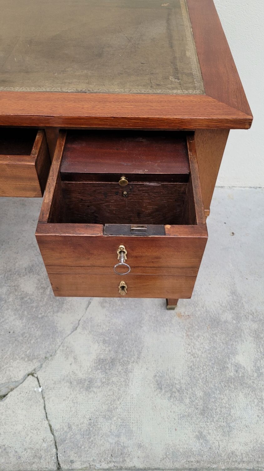 Louis XVI style flat desk in 19th century mahogany