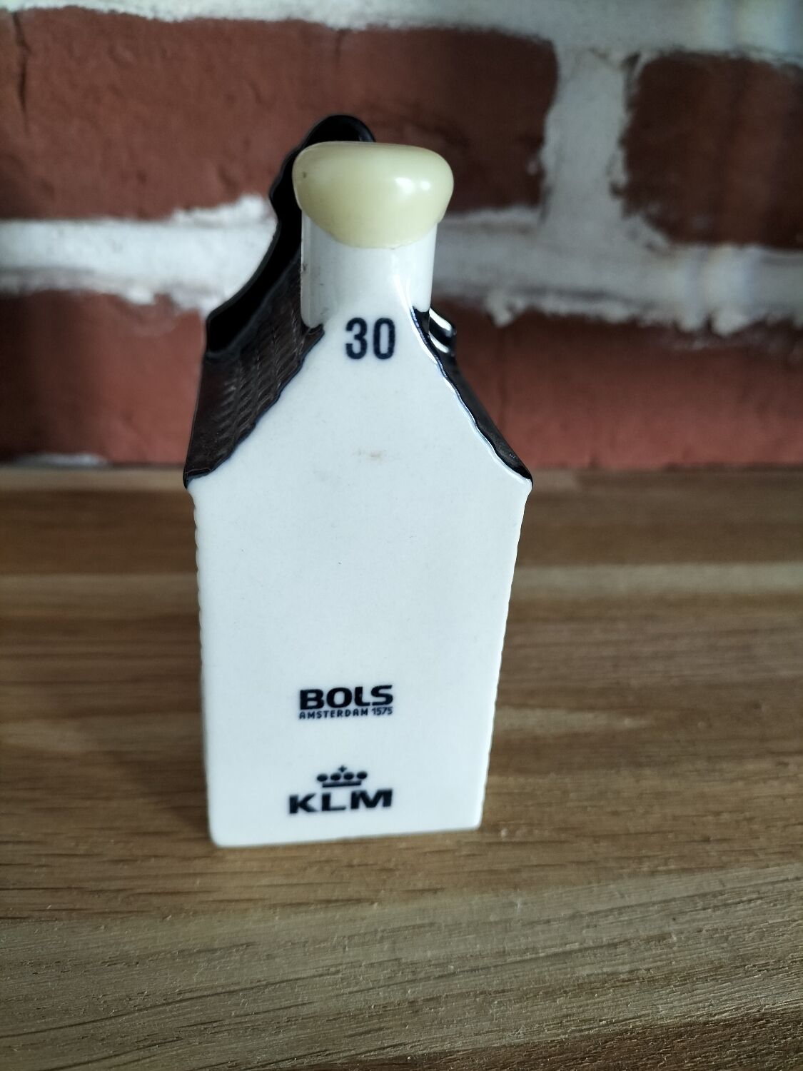 KLM miniature house
