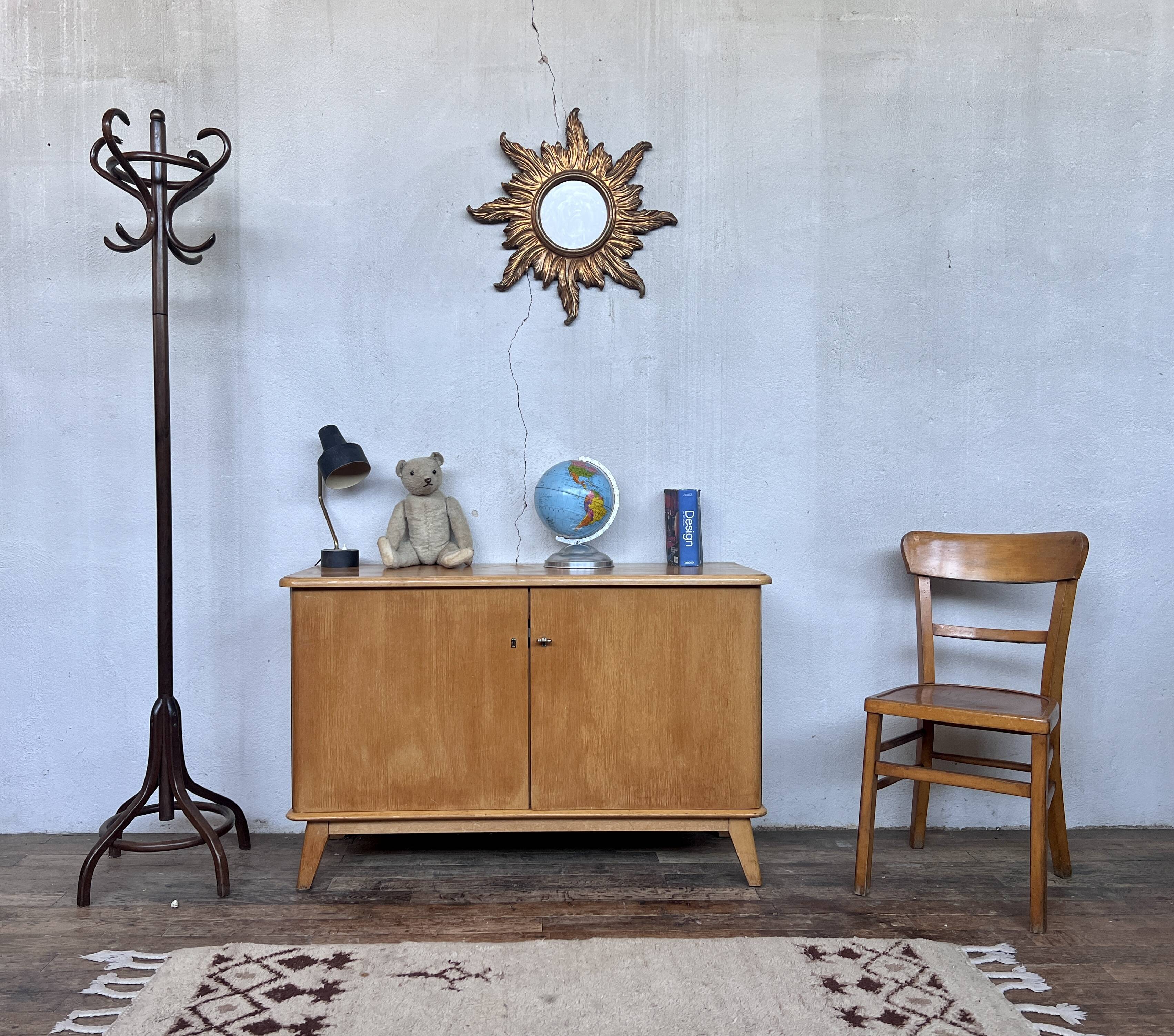 Buffet 2 swing doors