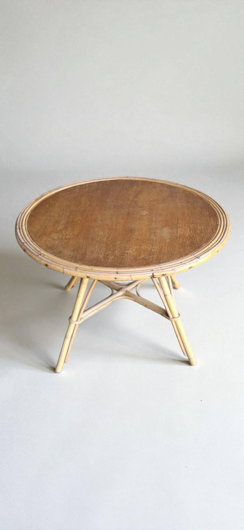 Salon, fauteuil et table en rotin 1960's