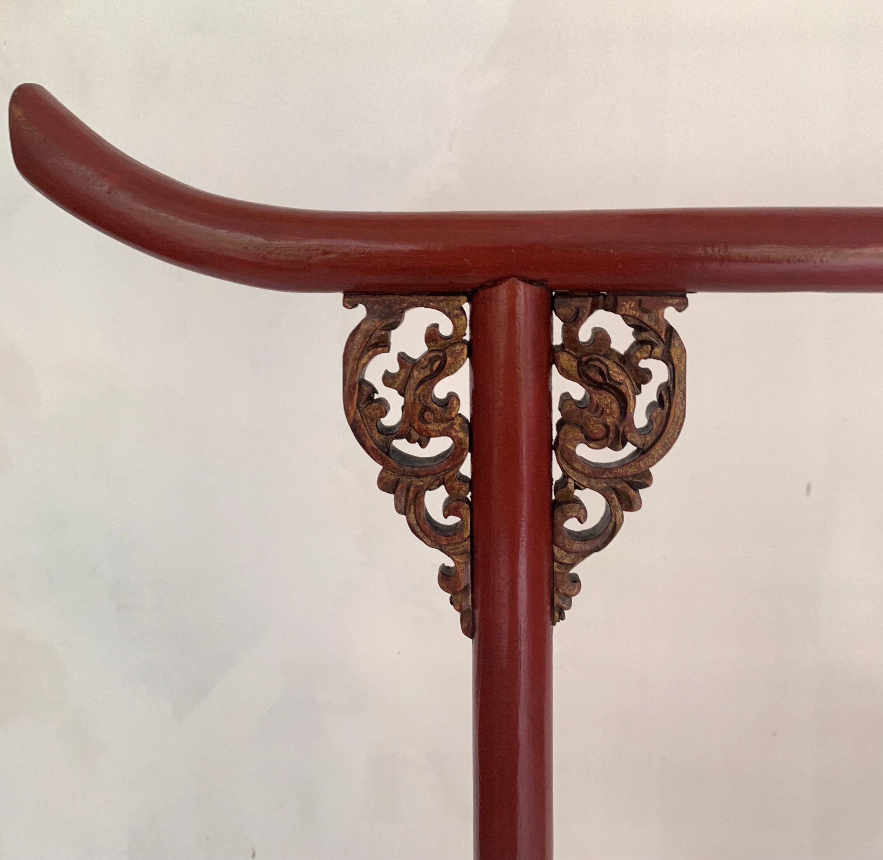 Chinese lacquered clothing holder