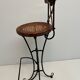 Paire de tabourets de bar vintage en bois et fer forgé avec assises cannées