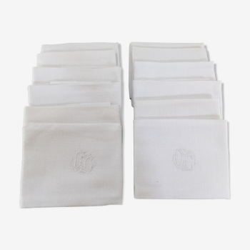 Lot de 12 belles serviettes avec monogramme CG