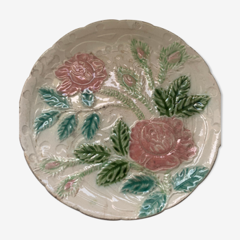 Assiette barbotine motif roses