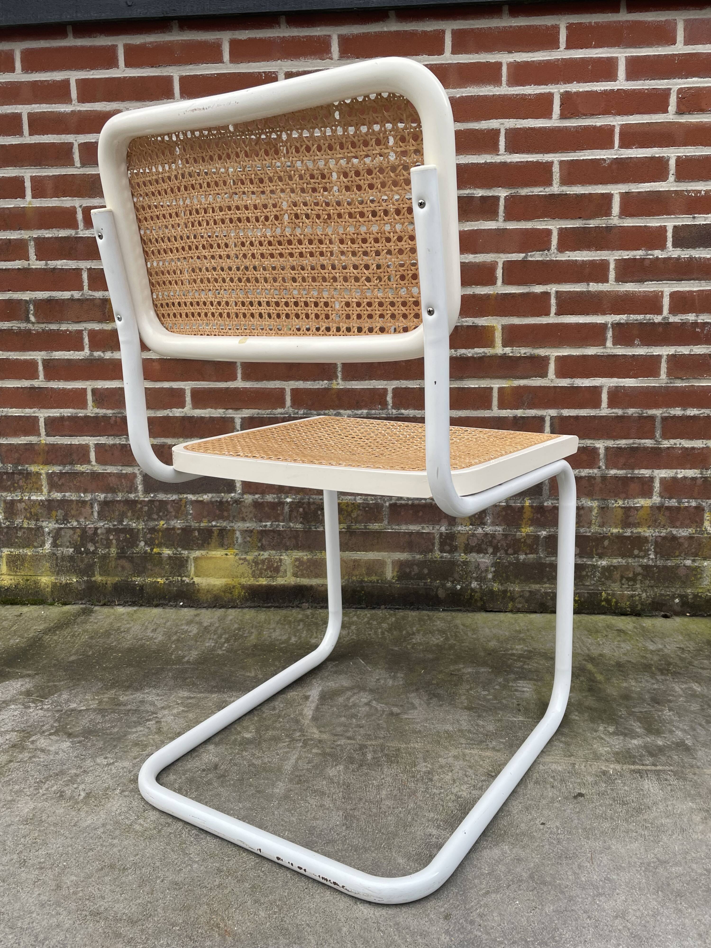 Cesca chair b32 model in white design