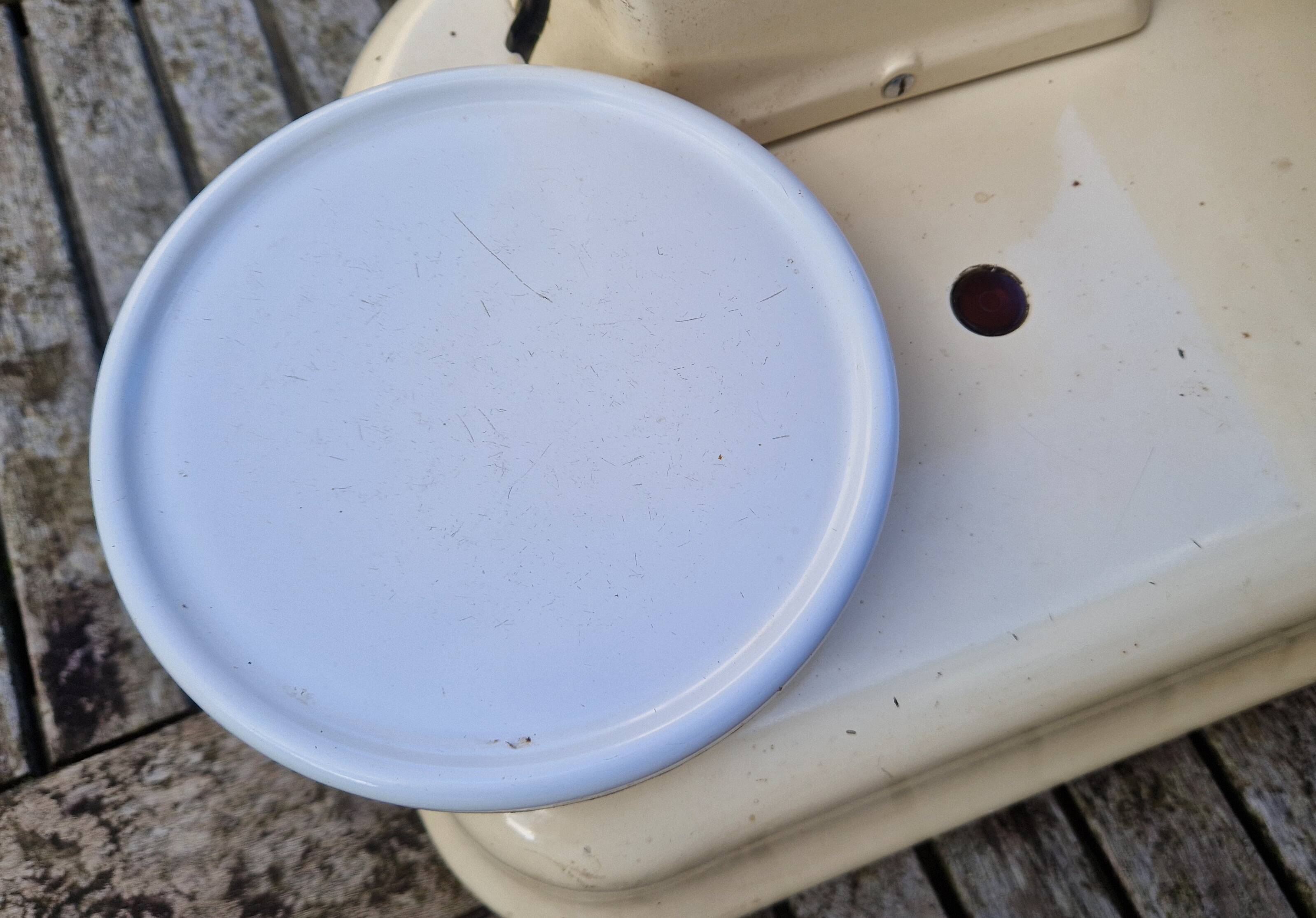 Antique Testut Dayton white bakelite grocery scale, 1960s