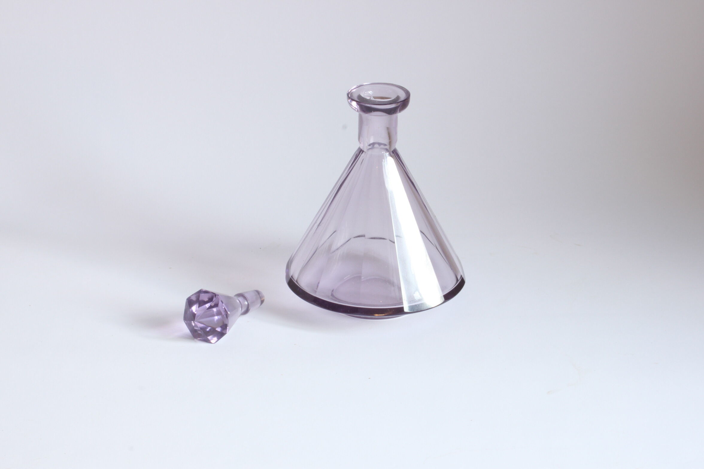 Art deco faceted violet crystal liquor carafe, Bohemia 1930s.