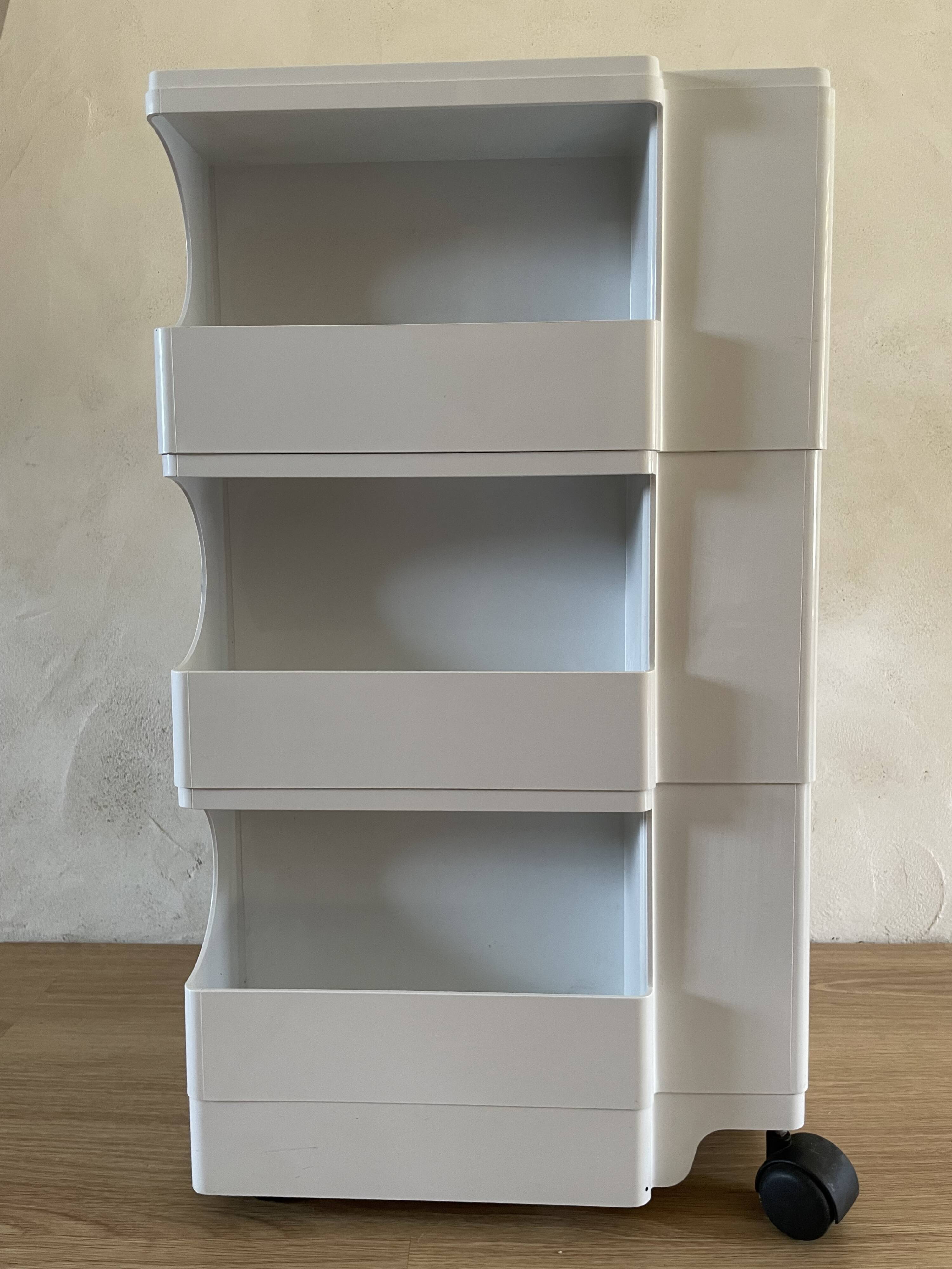 BOBY DESSERT BY JOE COLOMBO