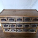 Small workshop cabinet with drawers