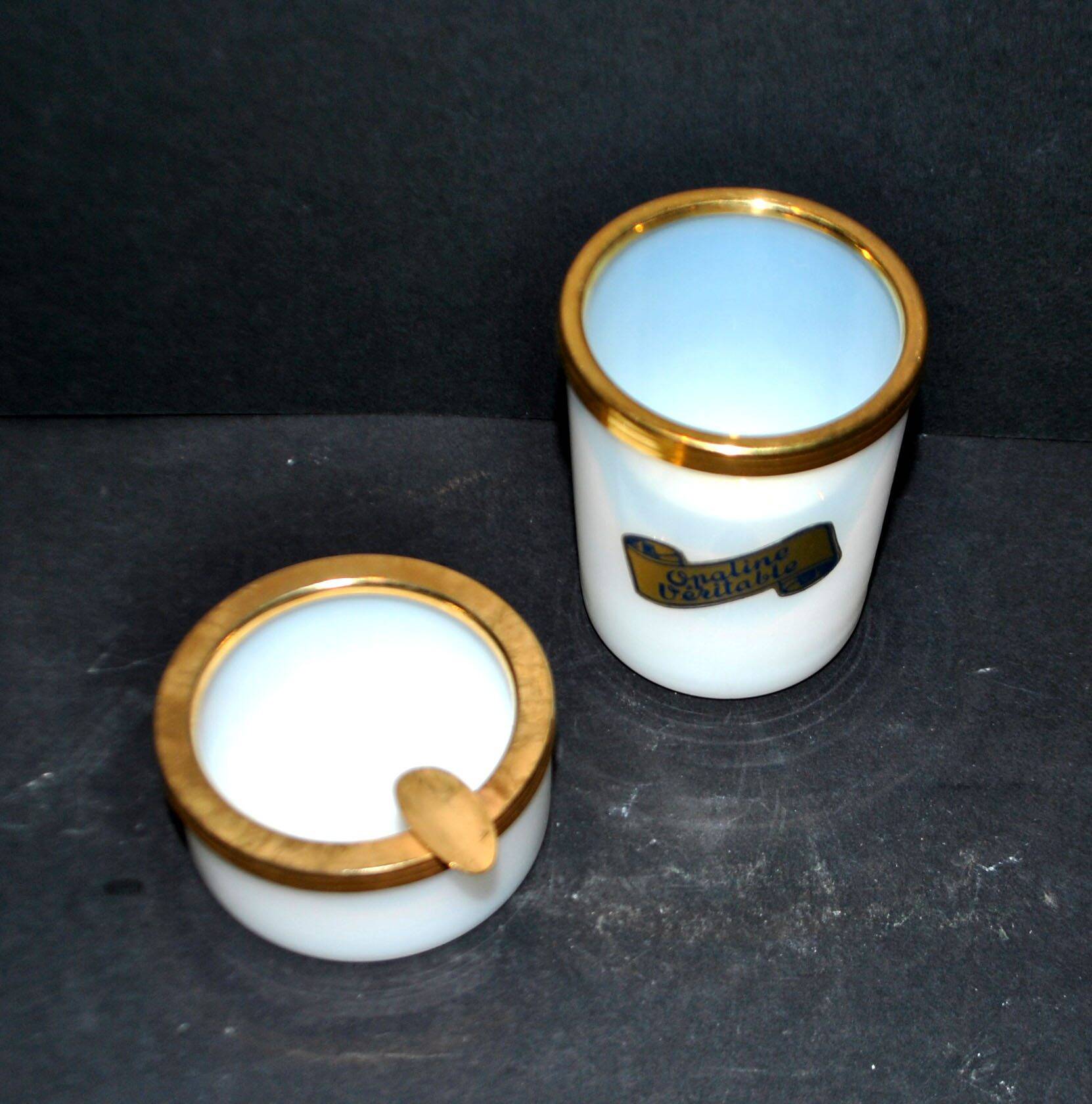 Cendrier vintage en verre opaline blanche et gobelet à cigarette opaline véritable