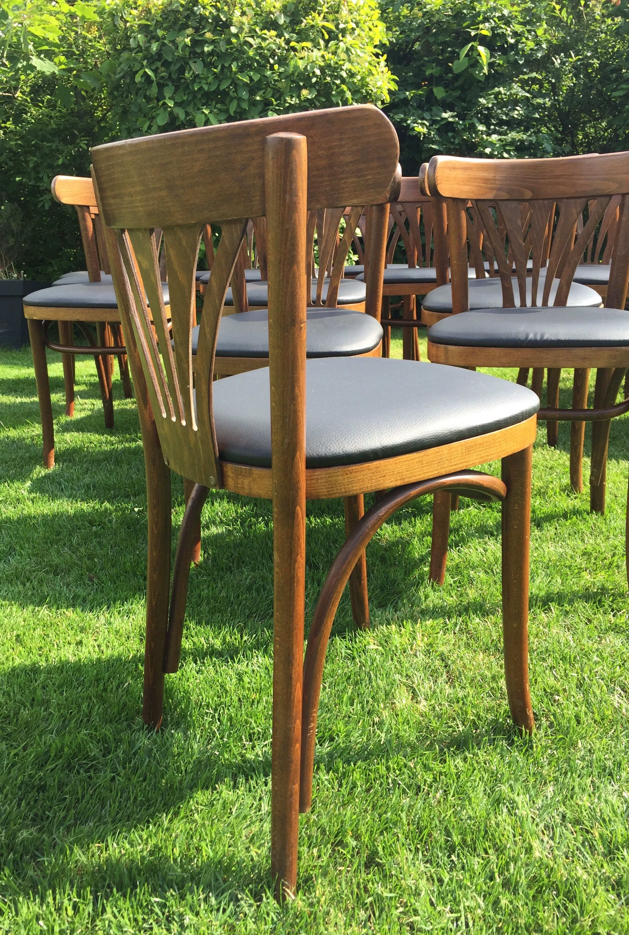 Lot of 16 chairs bistro