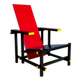 Chaise rouge et bleue de Gerrit Rietveld par Cassina