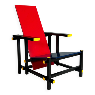 Gerrit Rietveld Red and Blue Chair by Cassina