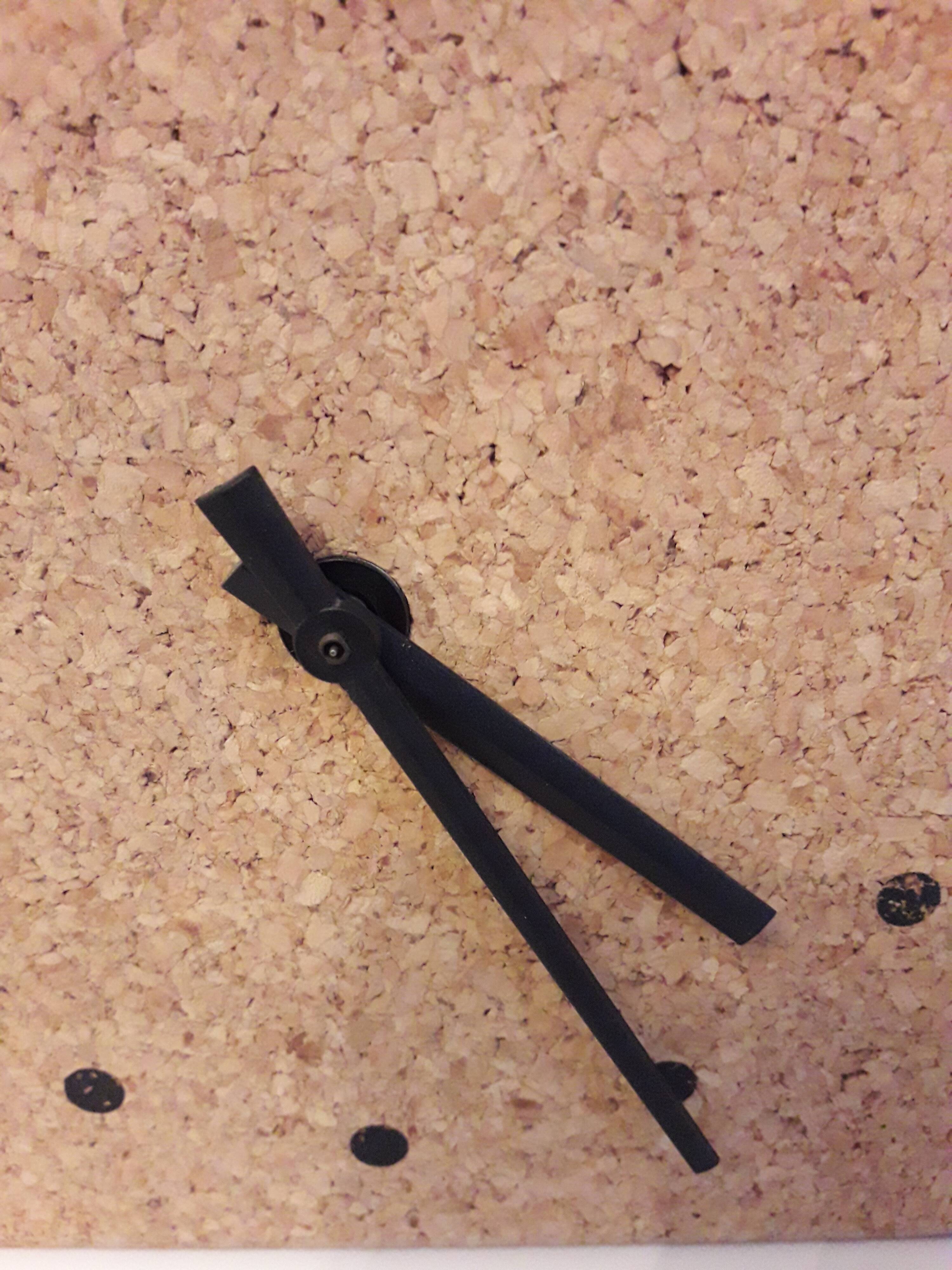 Vintage Ikéa cork clock