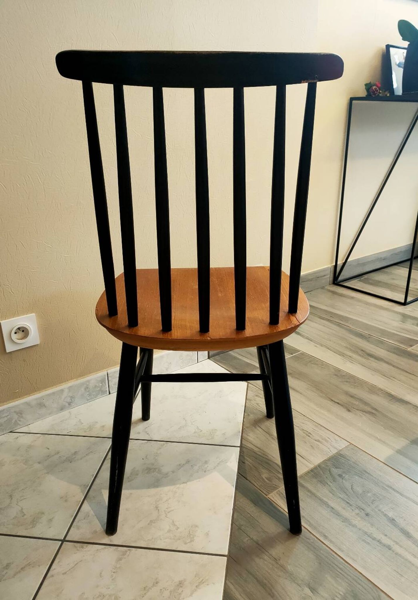 Chaise Scandinave modèle Fanett