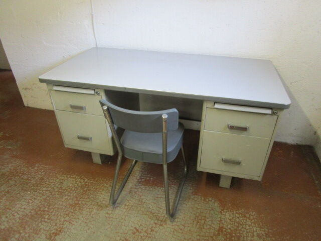 Metal desk 60' type Strafor with chair
