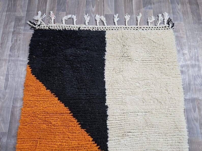 Traditional pure wool Berber rug size 140 x 260 cm