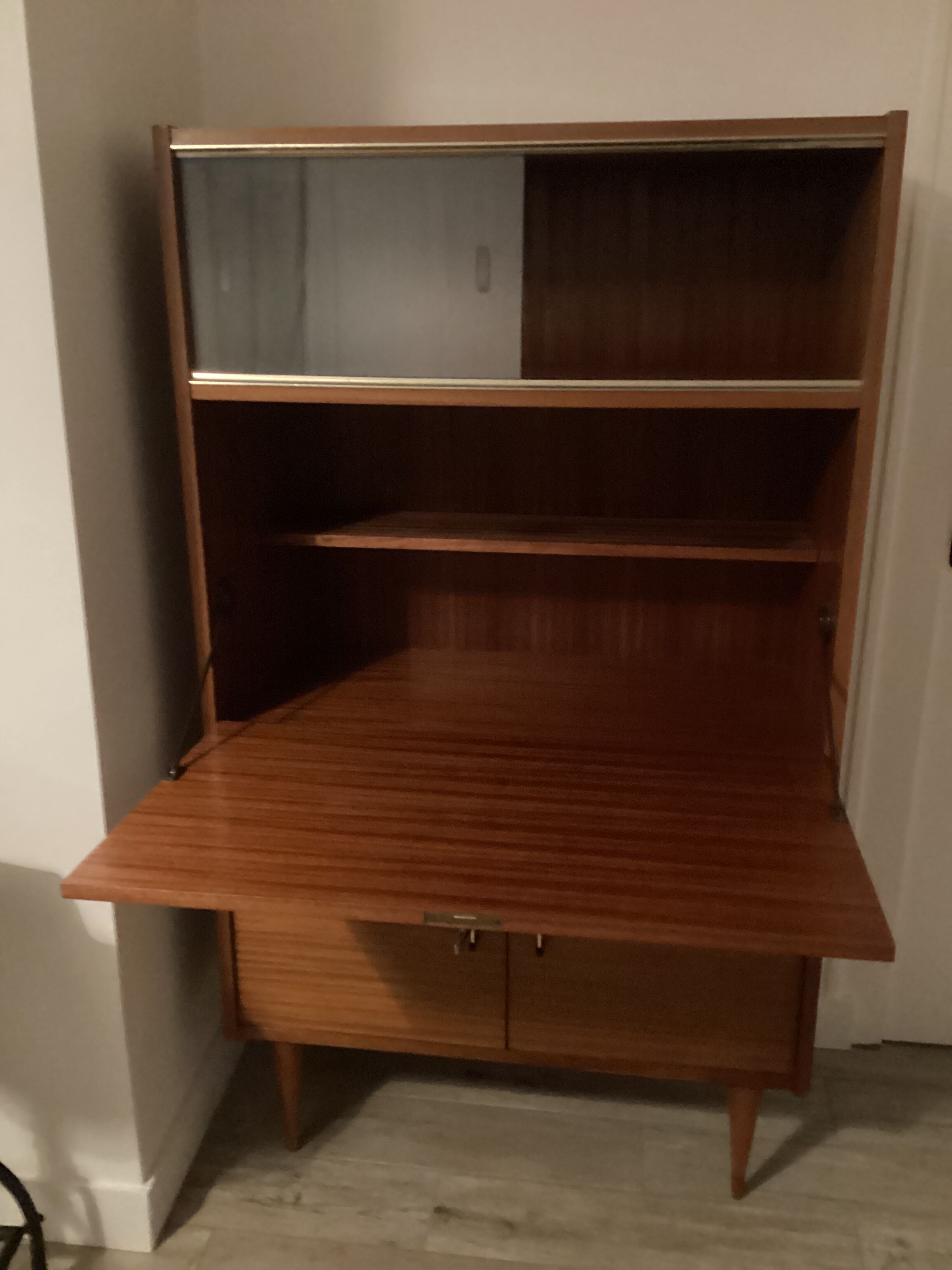 Vintage 50/60s secretary with shop windows