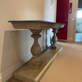 Oak console