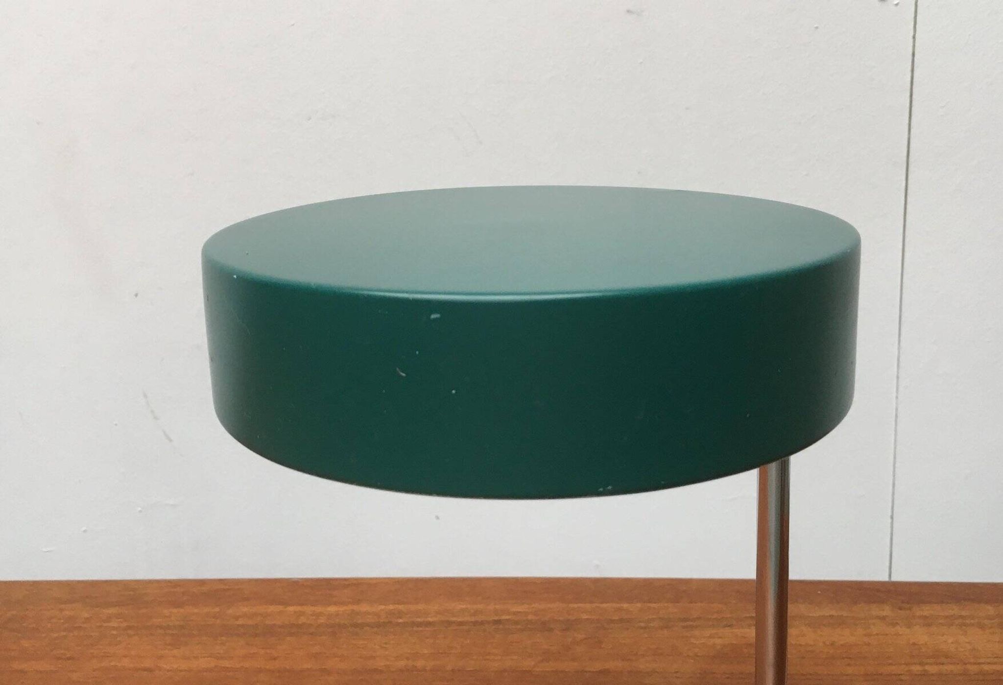 Lampe de table allemande 6890 de milieu de siècle de Kaiser Idell / Kaiser Leuchten