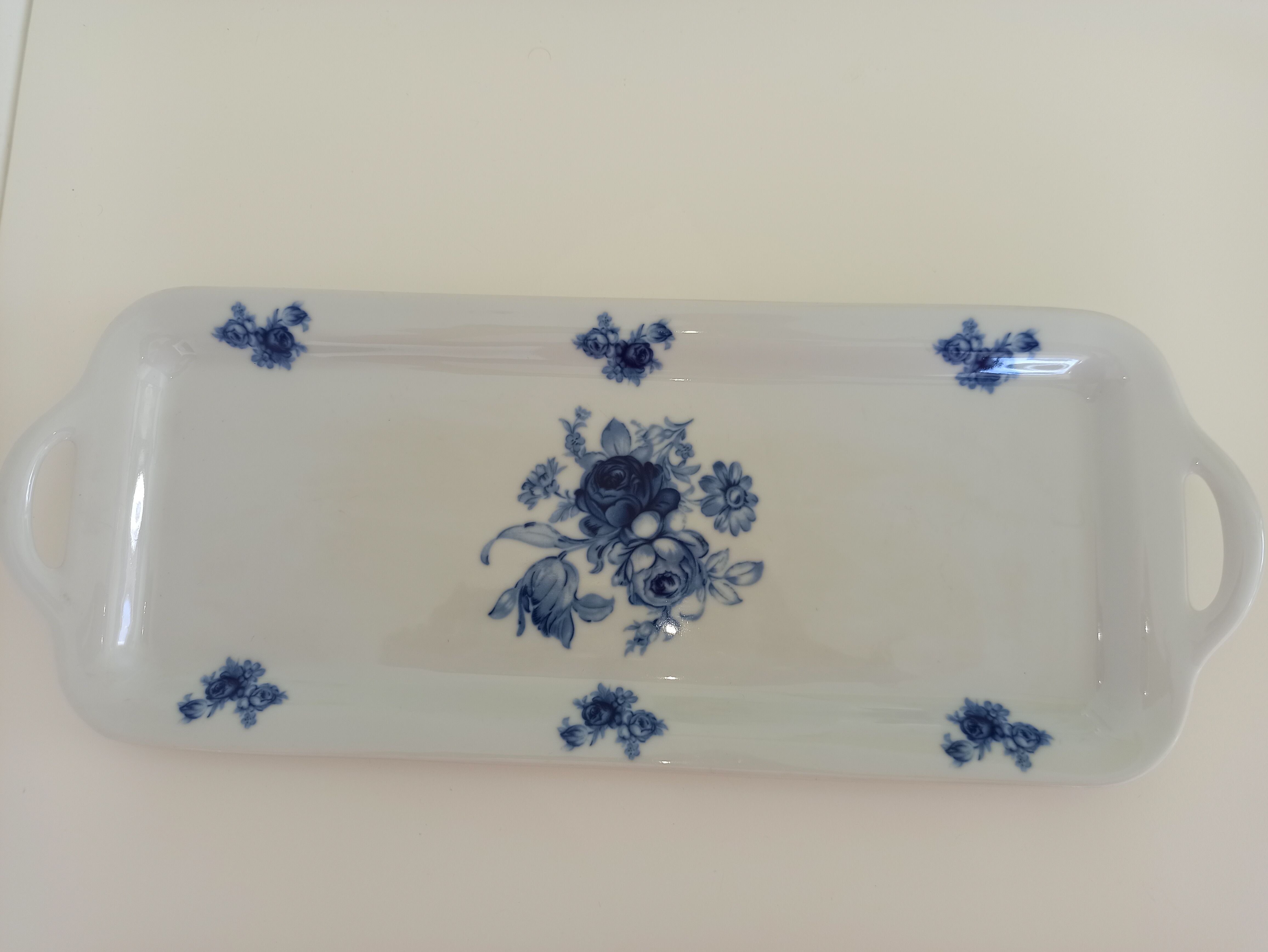 Presentation tray in blue and white Baudour porcelain