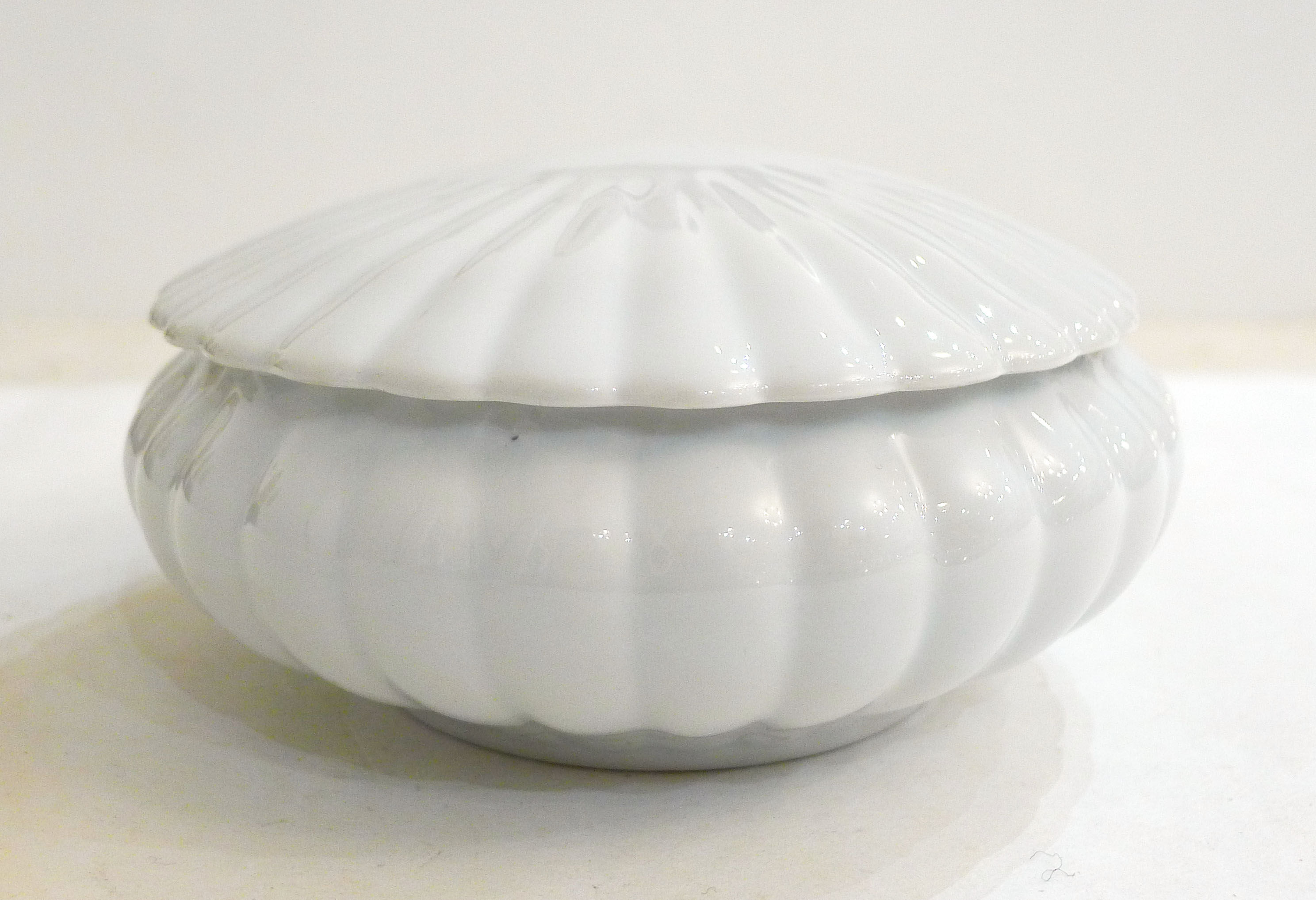 Limoges porcelain jewelry box