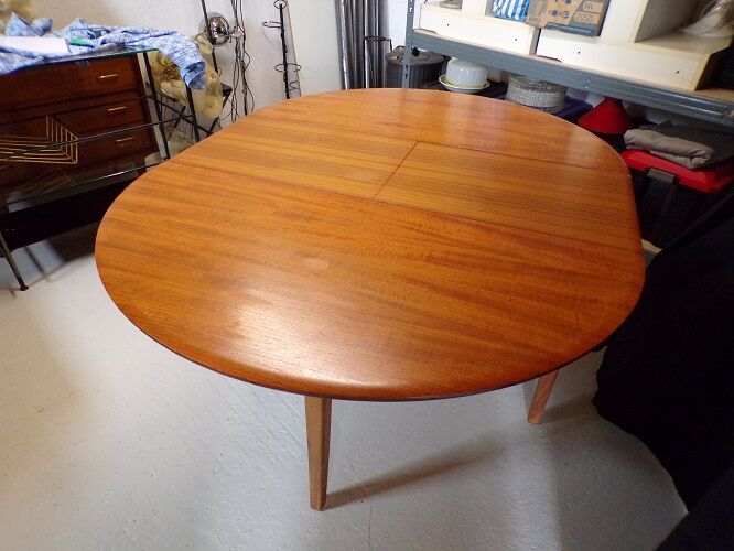 Table scandinave vintage