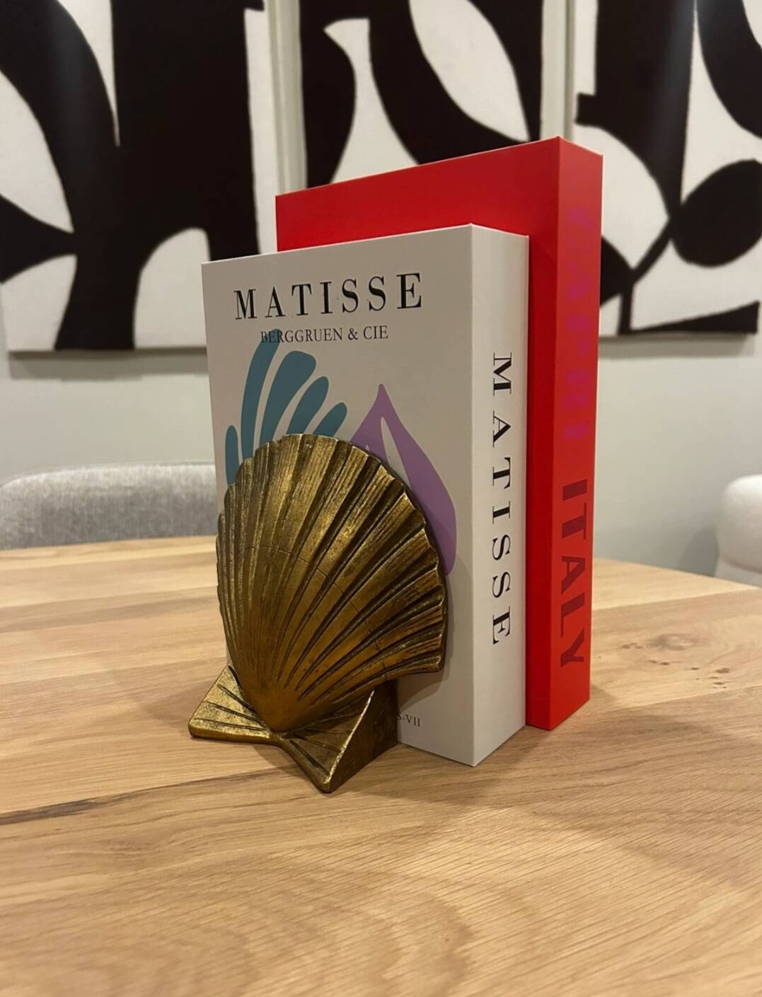 Pair of golden shell bookends