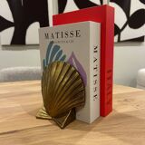Pair of golden shell bookends