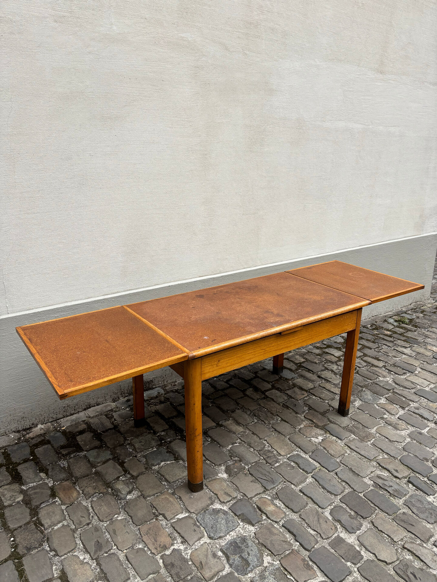 Art deco dining table or desk in wood (extendable)