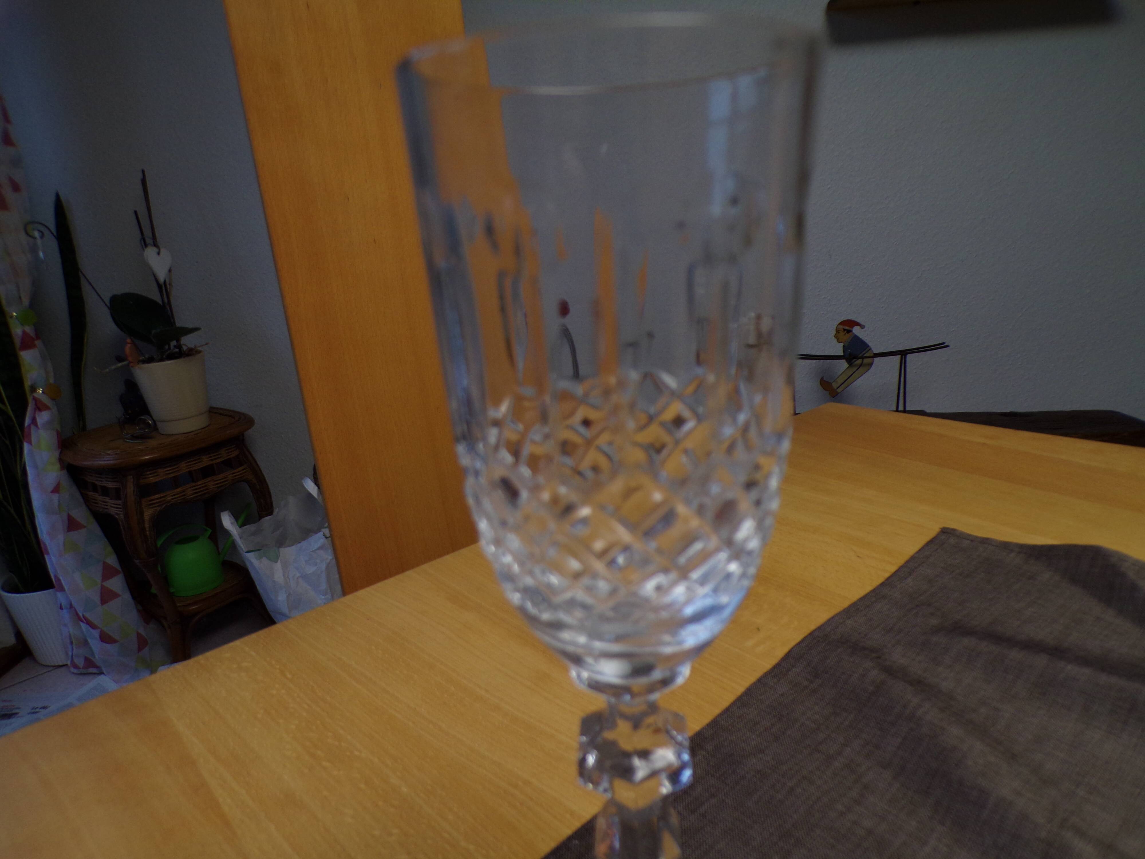 Six crystal champagne flutes signed Cristalleries de Lorraine, Charlotte model