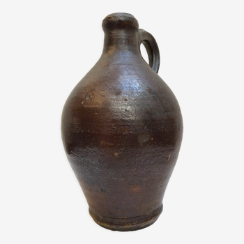 Pitcher in glazed earth in chocolate tones