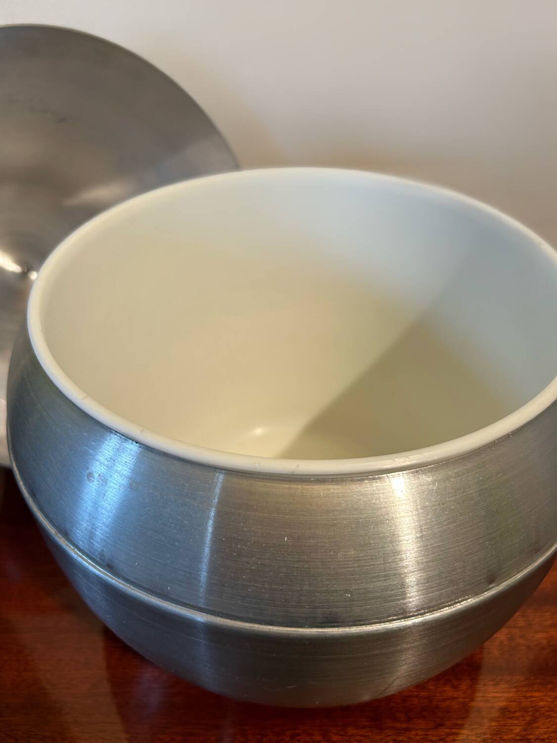 Large Italian design ice bucket from the 70s